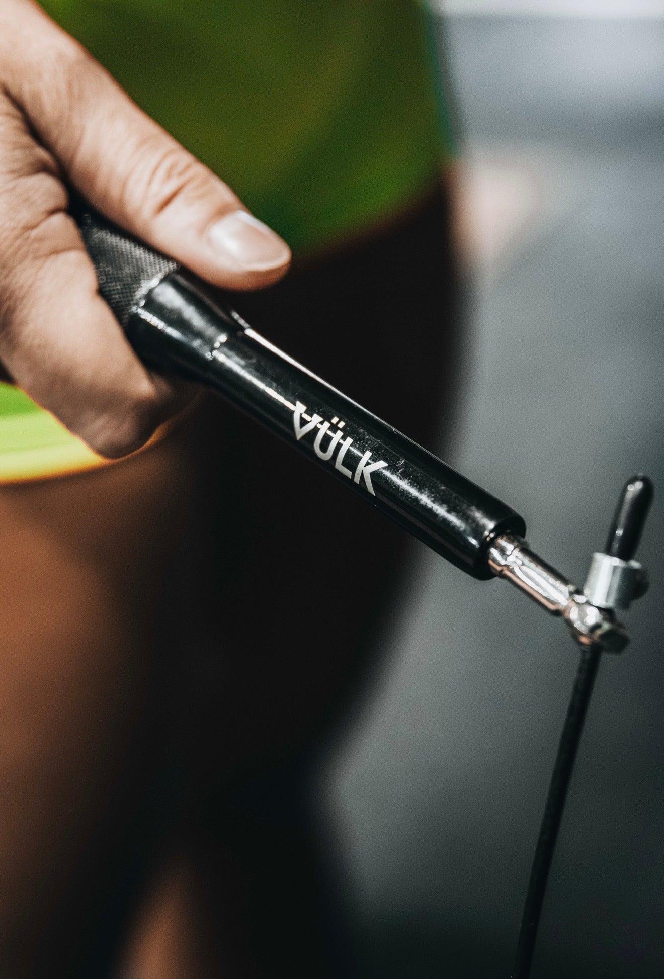 Comba Profesional de Velocidad VÜLK – Agarre Antideslizante y Cable de Acero